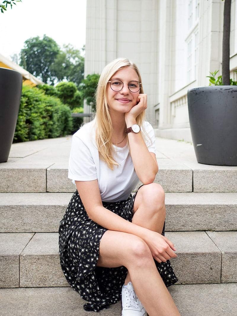 45 Anna Hausmann