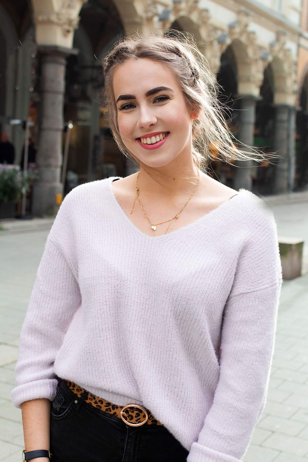 51 Hannah Stefitz